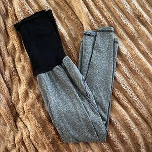 Women’s Maternity Gray Capri Leggings